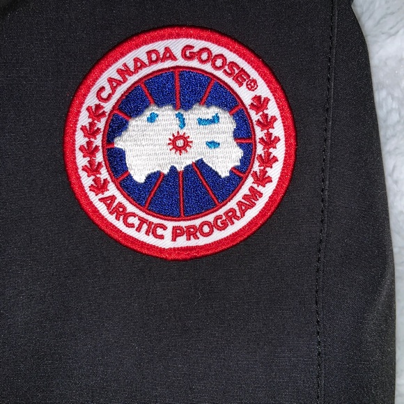 Canada Goose Victoria Parka - Picture 9 of 16